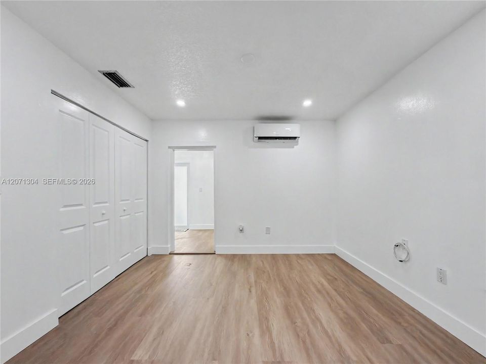 For Sale: $869,000 (5 beds, 4 baths, 2024 Square Feet)