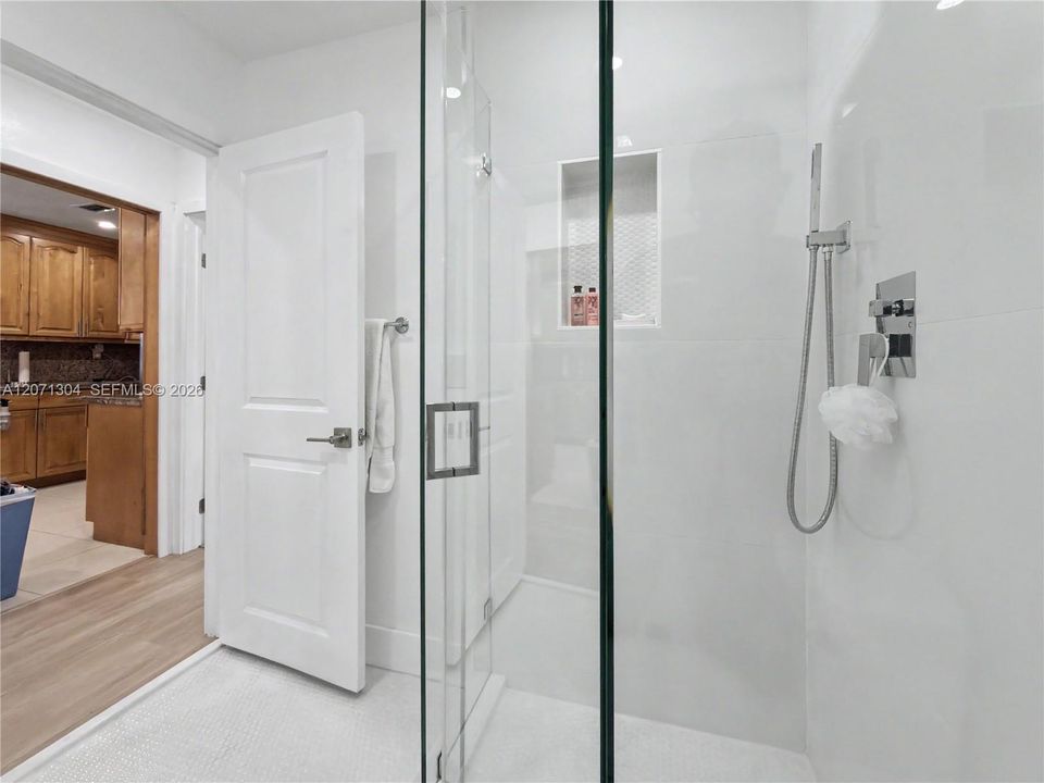 For Sale: $869,000 (5 beds, 4 baths, 2024 Square Feet)