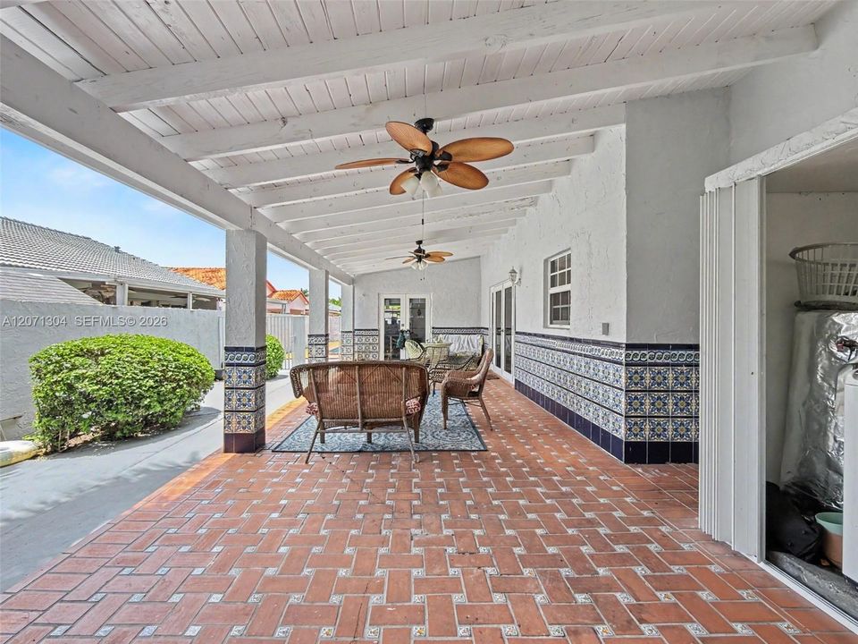 For Sale: $869,000 (5 beds, 4 baths, 2024 Square Feet)