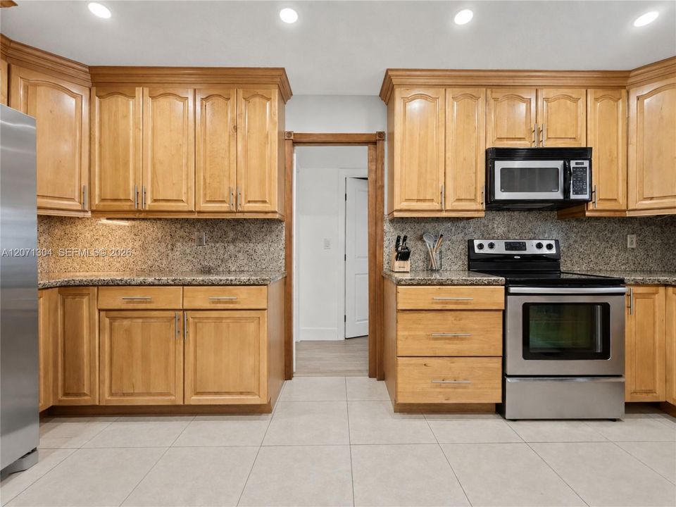 For Sale: $869,000 (5 beds, 4 baths, 2024 Square Feet)