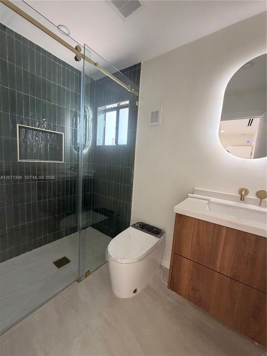 For Rent: $4,900 (3 beds, 2 baths, 1066 Square Feet)