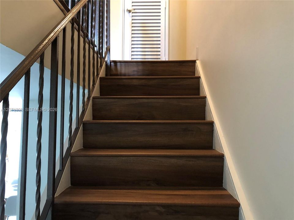 For Rent: $2,600 (2 beds, 2 baths, 967 Square Feet)