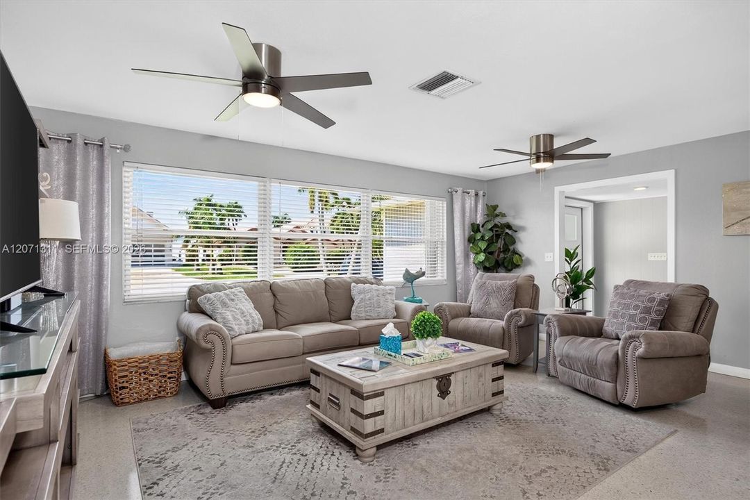 For Sale: $1,100,000 (3 beds, 3 baths, 0 Square Feet)