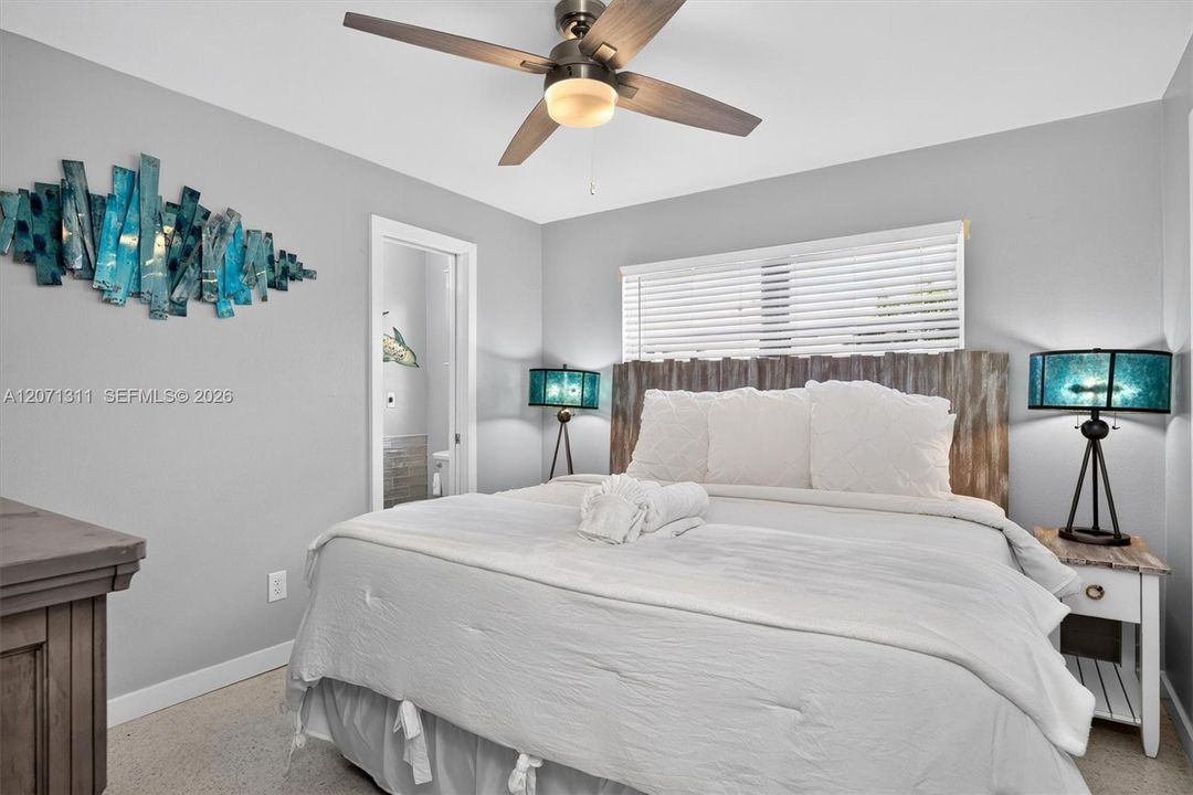 2nd King bedroom w/ensuite bath