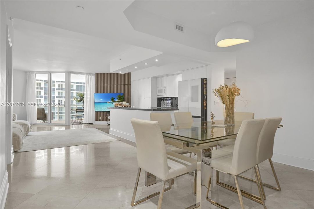 For Rent: $7,900 (2 beds, 2 baths, 1550 Square Feet)