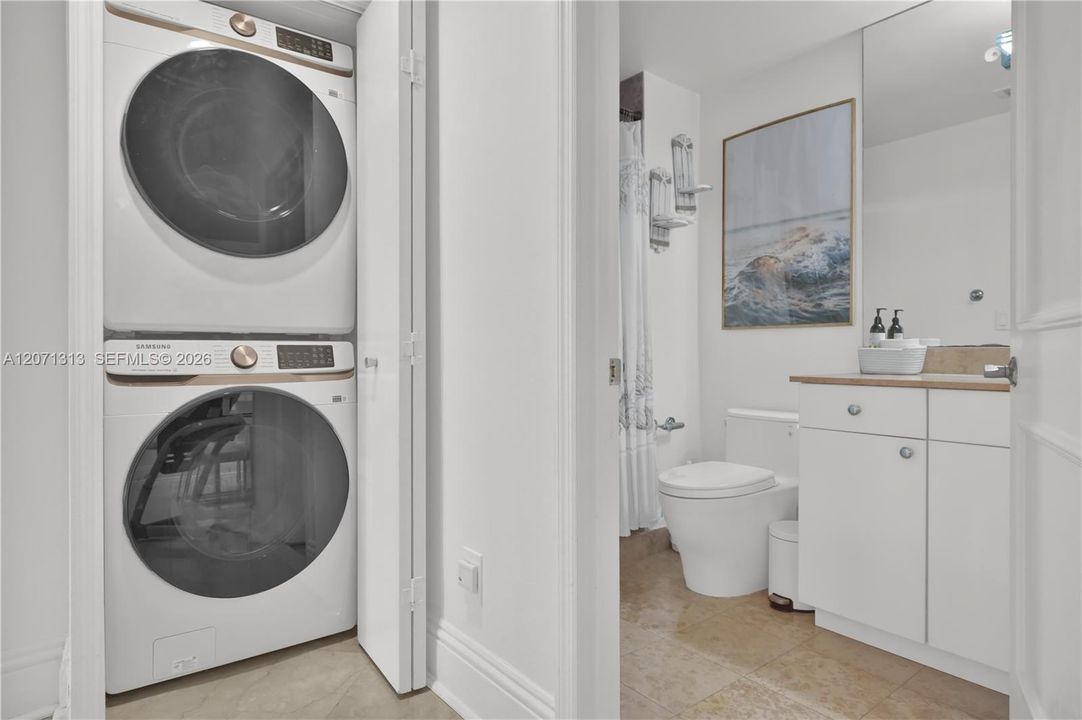 For Rent: $7,900 (2 beds, 2 baths, 1550 Square Feet)