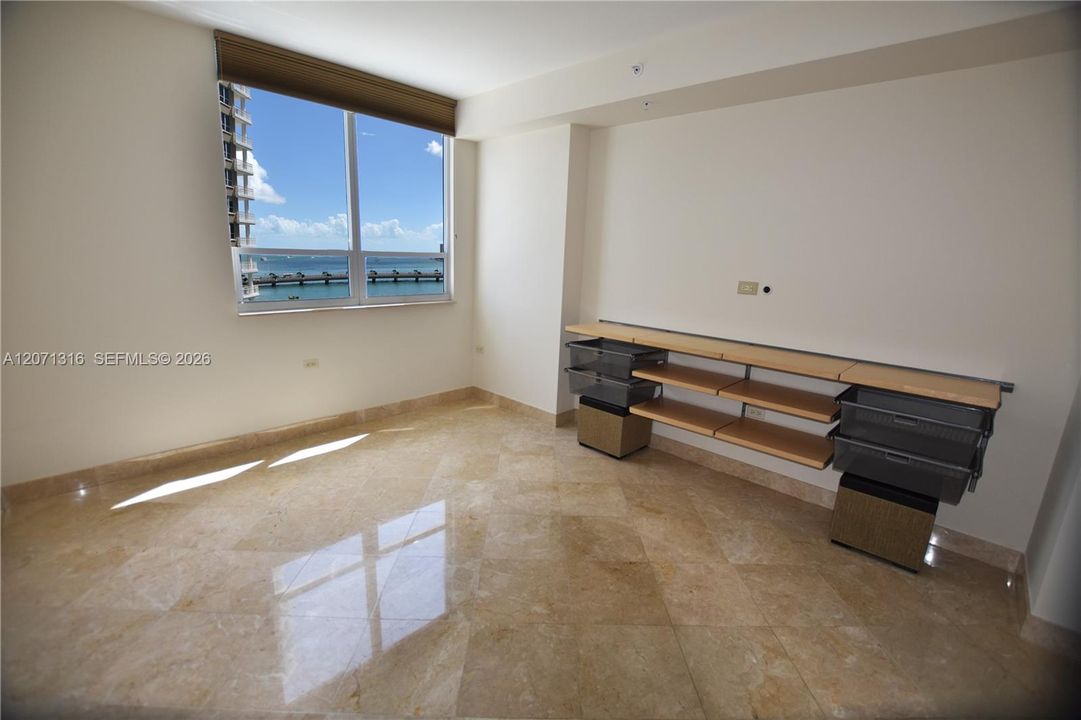 For Rent: $4,975 (2 beds, 2 baths, 1280 Square Feet)