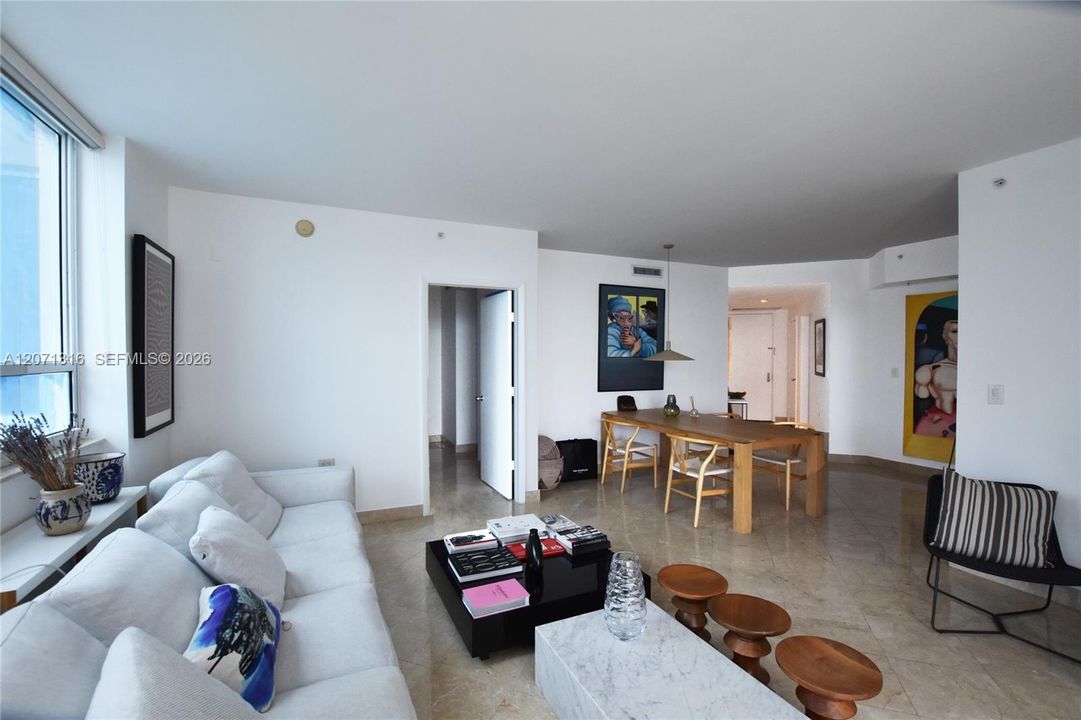For Rent: $4,975 (2 beds, 2 baths, 1280 Square Feet)