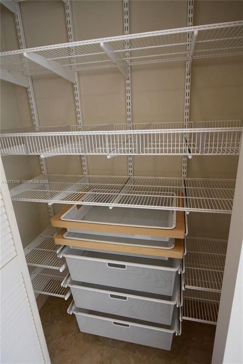 For Rent: $4,975 (2 beds, 2 baths, 1280 Square Feet)