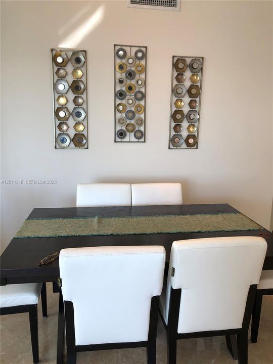 For Rent: $4,975 (2 beds, 2 baths, 1280 Square Feet)