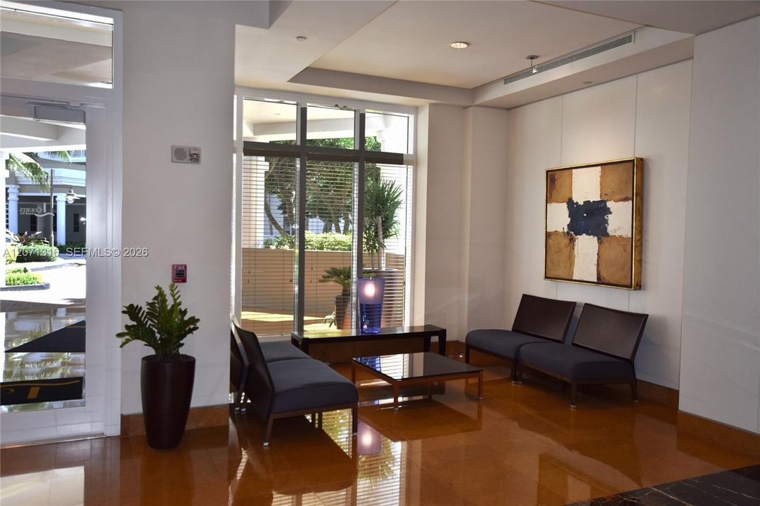 For Rent: $4,975 (2 beds, 2 baths, 1280 Square Feet)