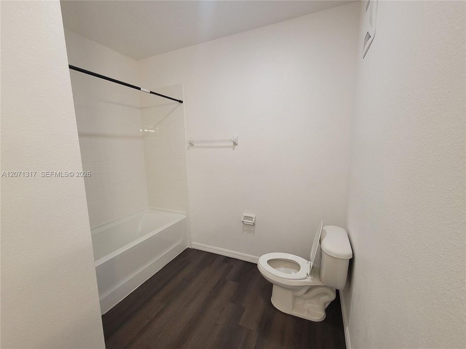 For Rent: $1,572 (3 beds, 2 baths, 1224 Square Feet)