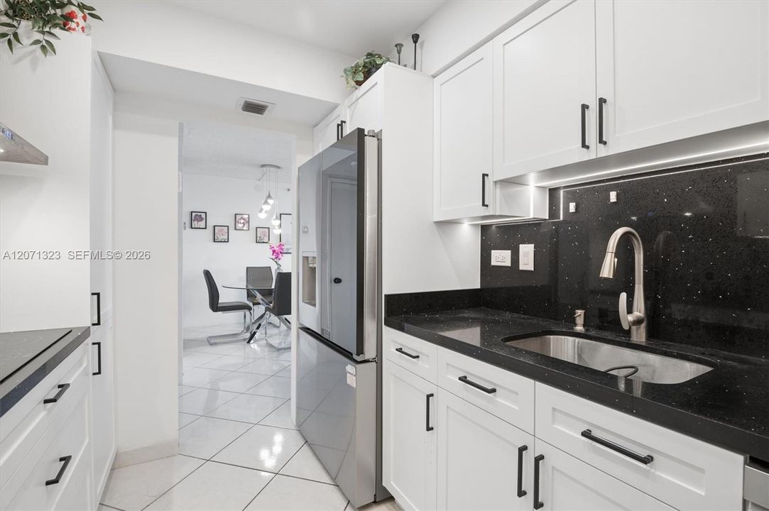 En Venta: $385,000 (2 camas, 2 baños, 1011 Pies cuadrados)