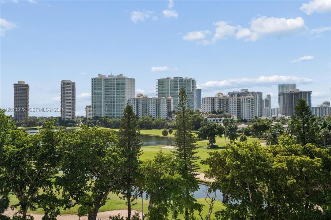 En Venta: $385,000 (2 camas, 2 baños, 1011 Pies cuadrados)