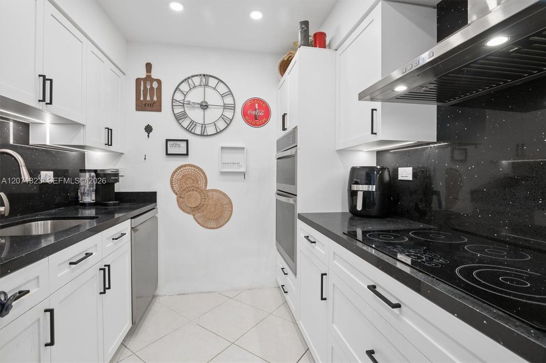 En Venta: $385,000 (2 camas, 2 baños, 1011 Pies cuadrados)