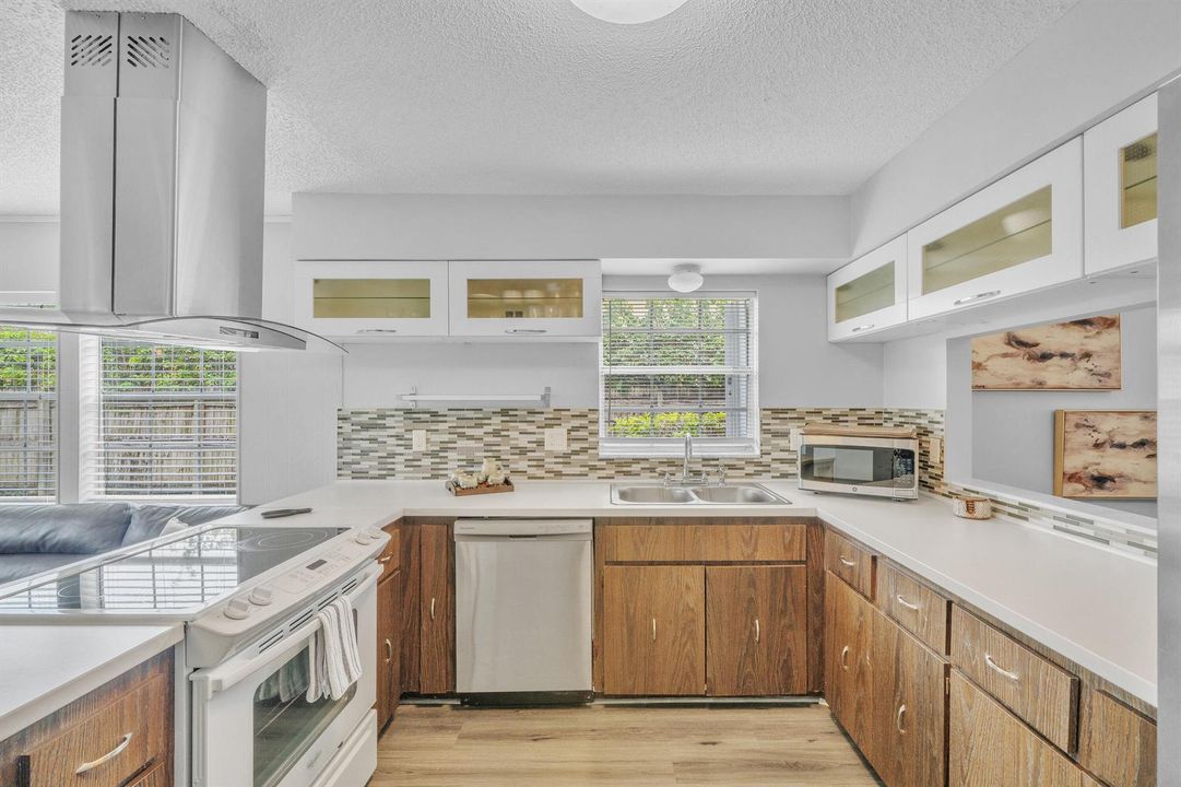 7 Kitchen (3)