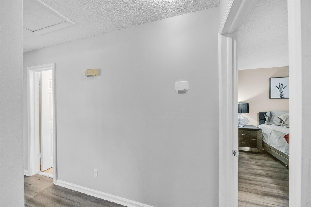 16 Primary Bedroom (1)