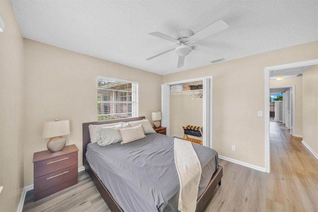 20 Guest Bedroom (2)