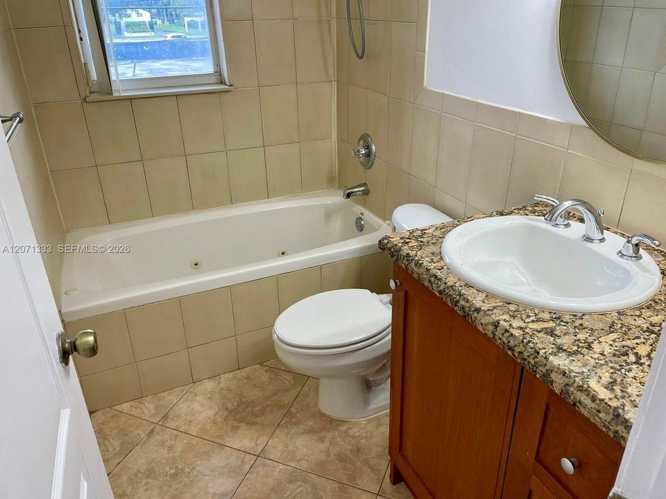 В аренду: $1,995 (2 спален, 1 ванн, 775 Квадратных фут)