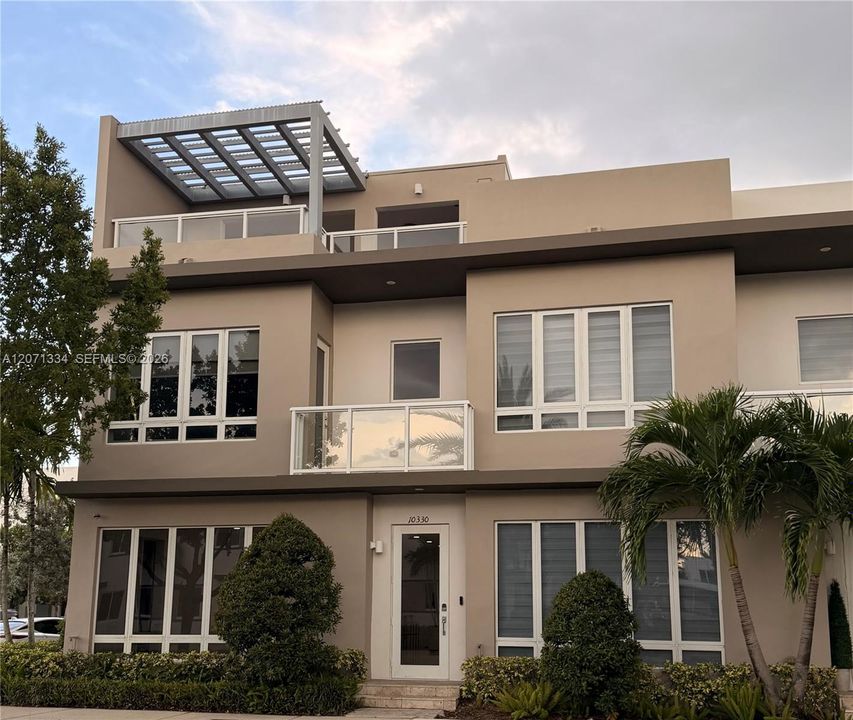 For Rent: $5,000 (3 beds, 2 baths, 2600 Square Feet)
