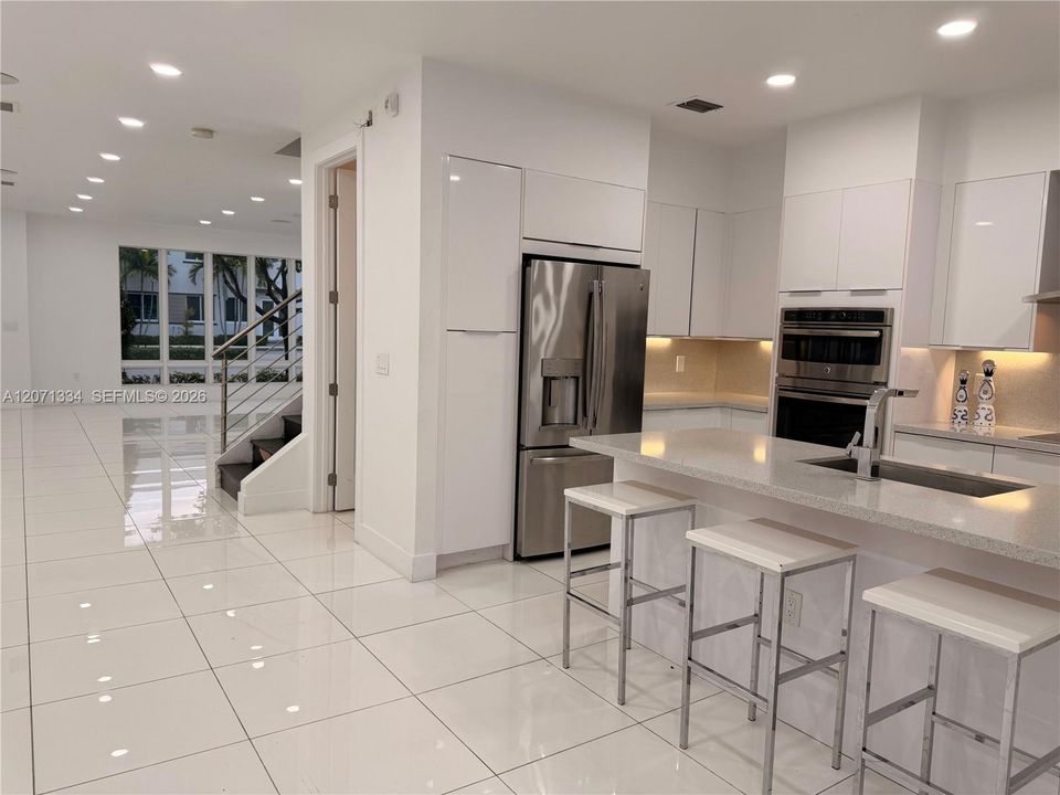 For Rent: $5,000 (3 beds, 2 baths, 2600 Square Feet)