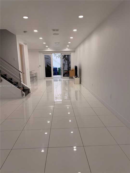 For Rent: $5,000 (3 beds, 2 baths, 2600 Square Feet)