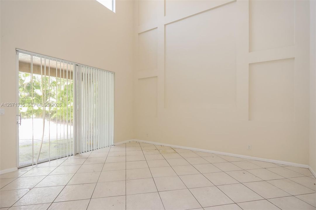 For Rent: $4,615 (6 beds, 4 baths, 3622 Square Feet)