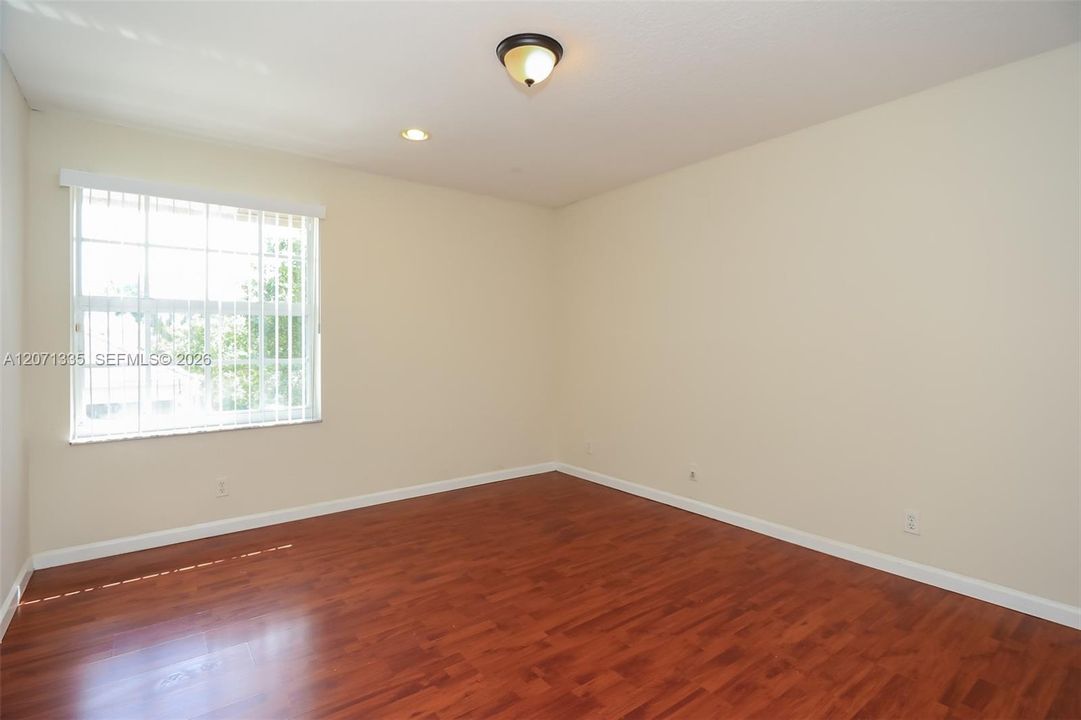 For Rent: $4,615 (6 beds, 4 baths, 3622 Square Feet)