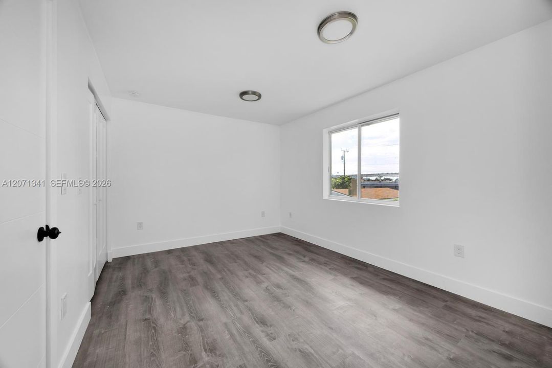 En Venta: $530,000 (4 camas, 3 baños, 1219 Pies cuadrados)