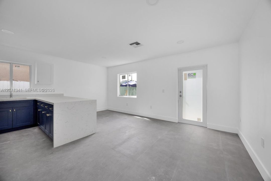 En Venta: $530,000 (4 camas, 3 baños, 1219 Pies cuadrados)
