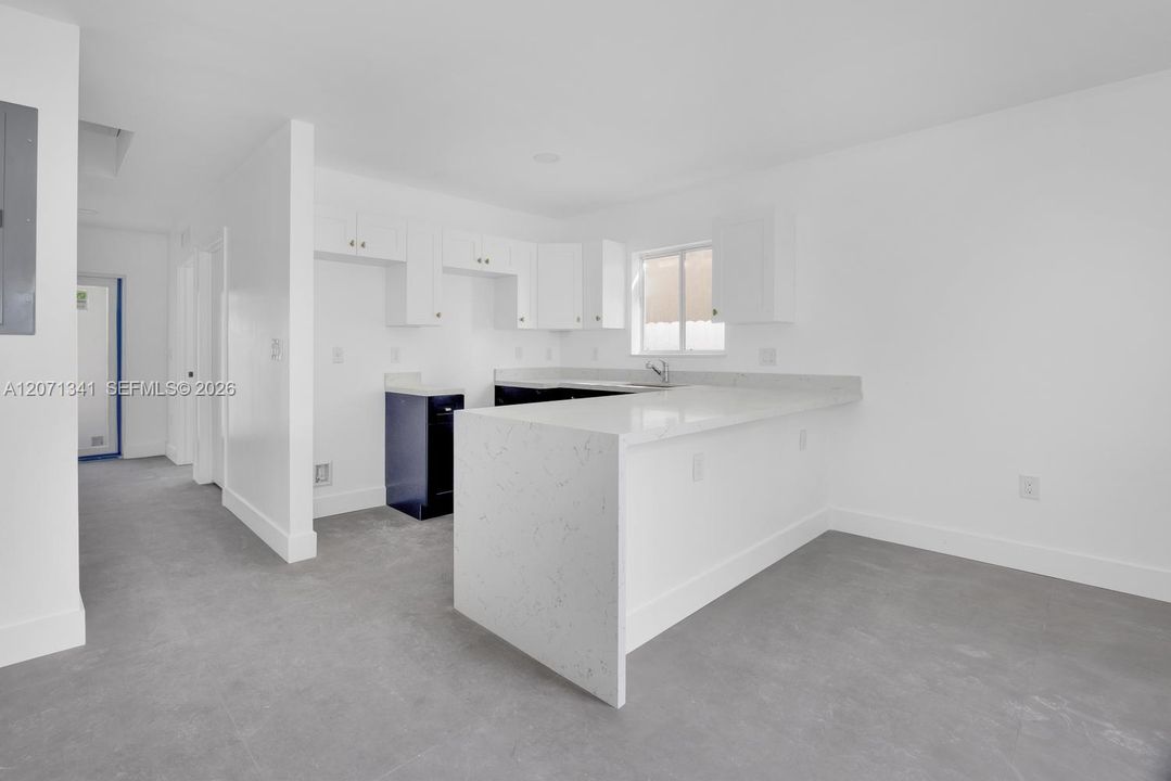 En Venta: $530,000 (4 camas, 3 baños, 1219 Pies cuadrados)