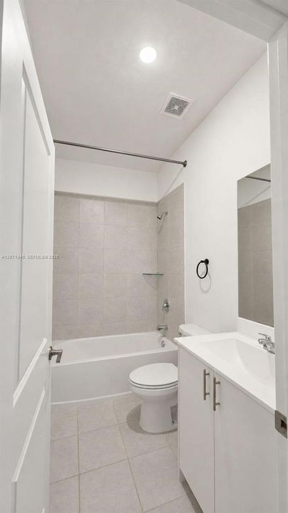 For Rent: $2,650 (3 beds, 2 baths, 1393 Square Feet)