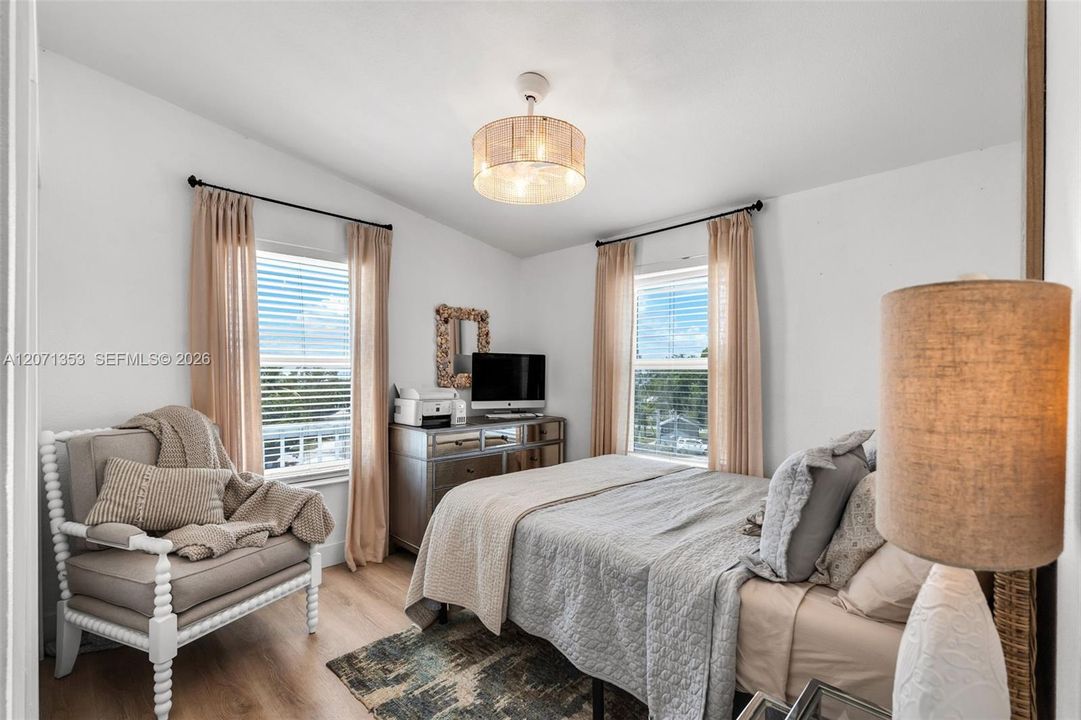 For Sale: $775,000 (4 beds, 2 baths, 1352 Square Feet)