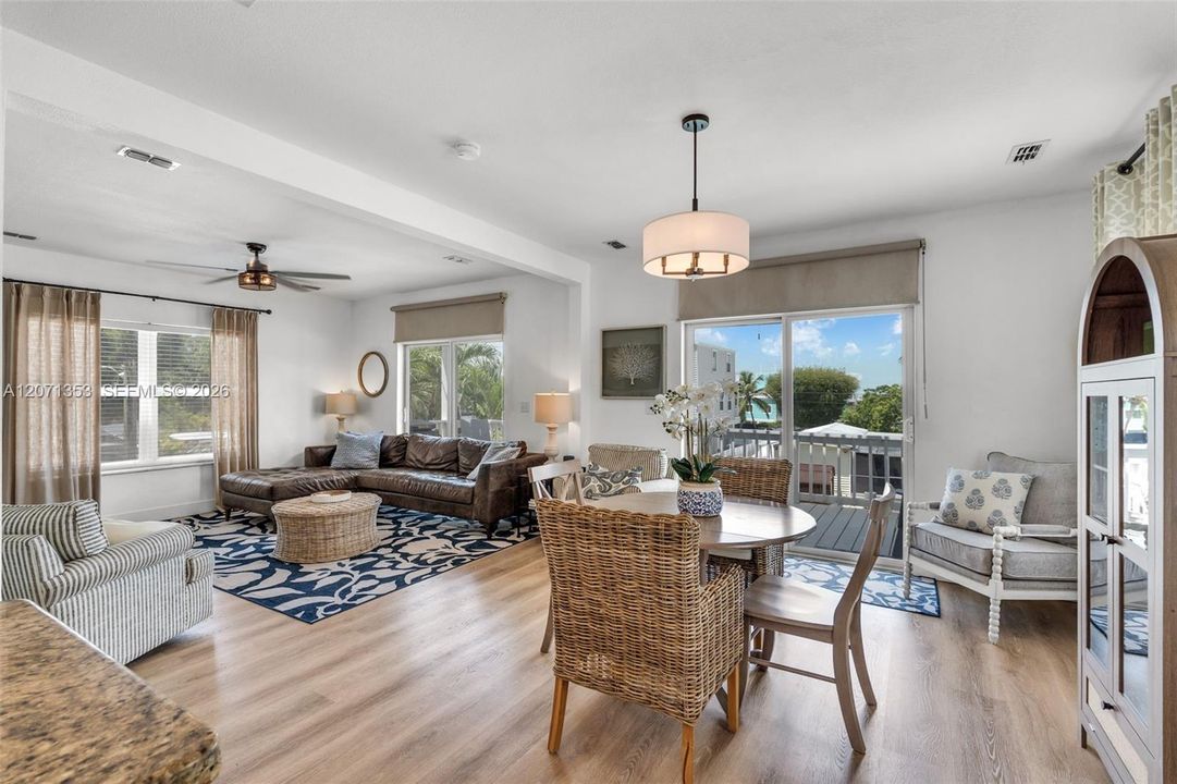 For Sale: $775,000 (4 beds, 2 baths, 1352 Square Feet)