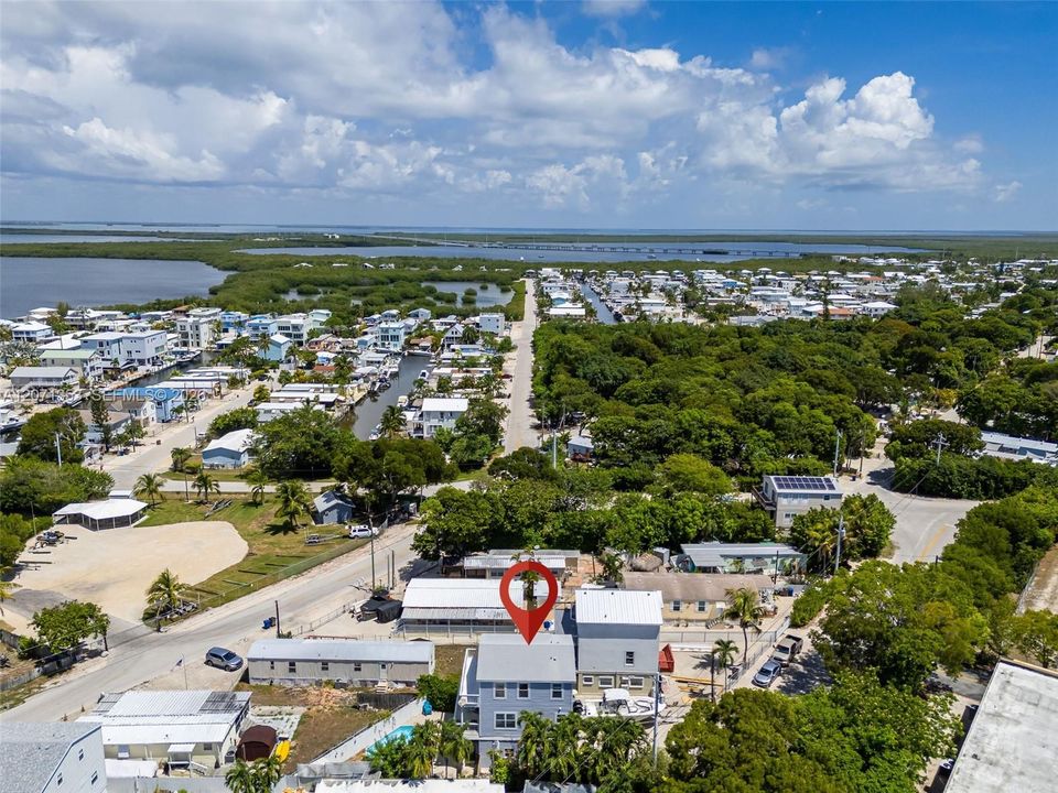 For Sale: $775,000 (4 beds, 2 baths, 1352 Square Feet)