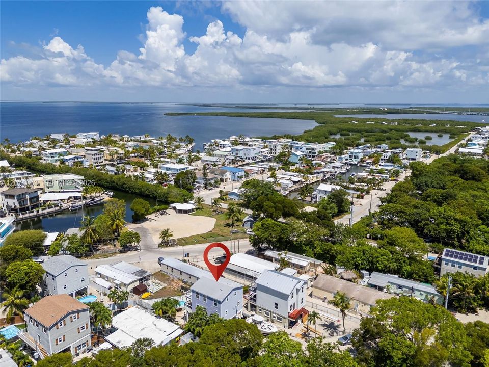 For Sale: $775,000 (4 beds, 2 baths, 1352 Square Feet)