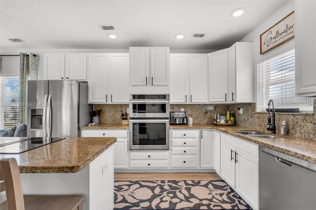 For Sale: $775,000 (4 beds, 2 baths, 1352 Square Feet)