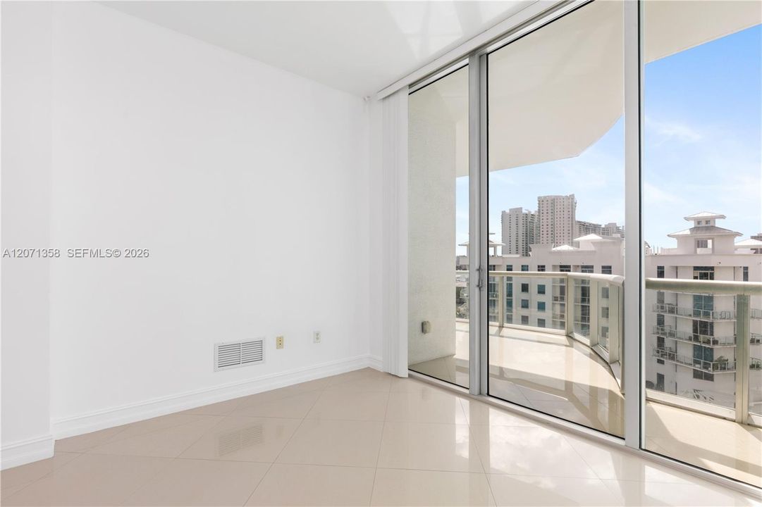 For Rent: $3,800 (2 beds, 2 baths, 1241 Square Feet)