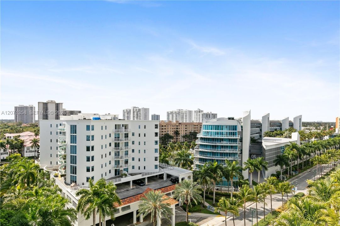 For Rent: $3,800 (2 beds, 2 baths, 1241 Square Feet)