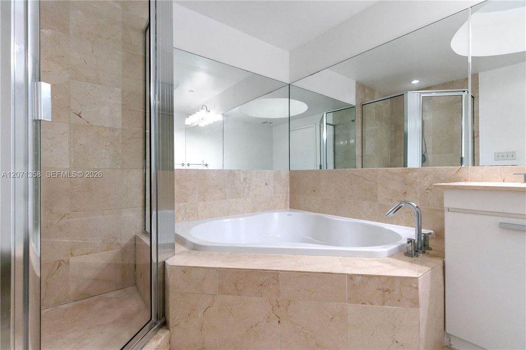 For Rent: $3,800 (2 beds, 2 baths, 1241 Square Feet)