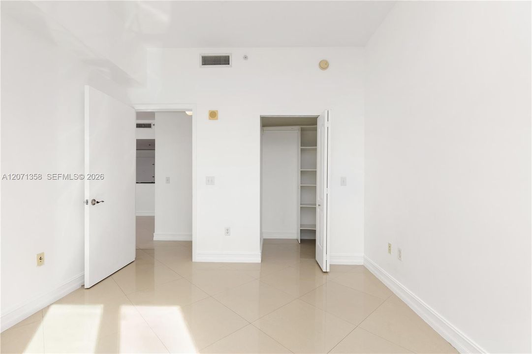For Rent: $3,800 (2 beds, 2 baths, 1241 Square Feet)