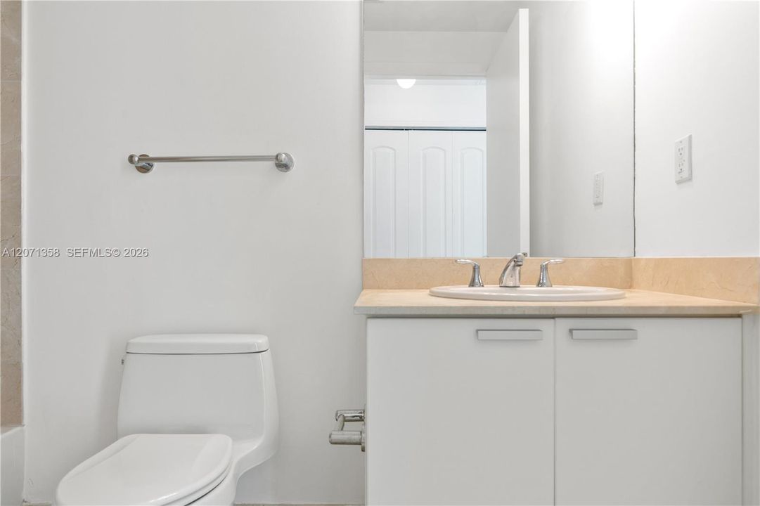 For Rent: $3,800 (2 beds, 2 baths, 1241 Square Feet)
