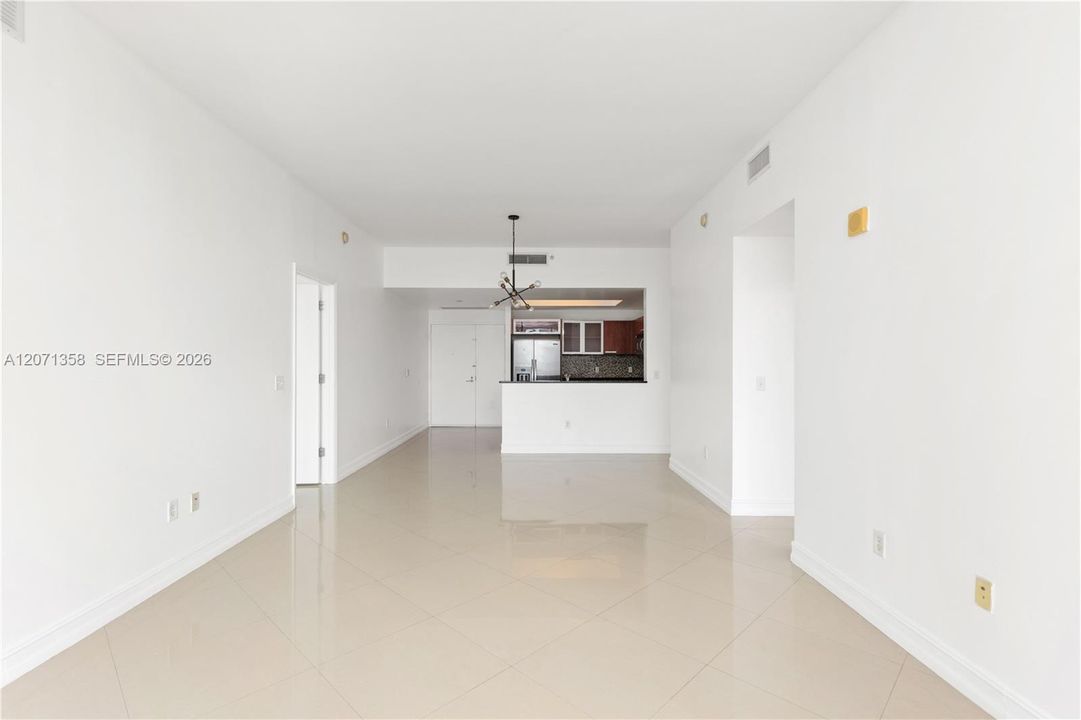 For Rent: $3,800 (2 beds, 2 baths, 1241 Square Feet)