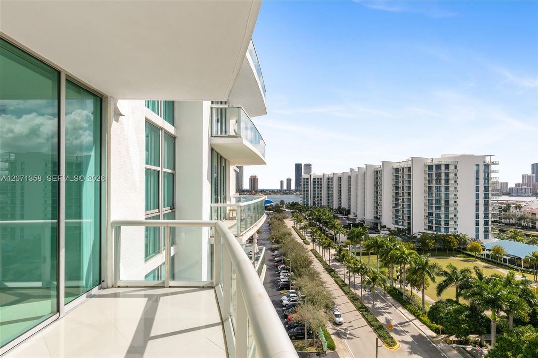 For Rent: $3,800 (2 beds, 2 baths, 1241 Square Feet)
