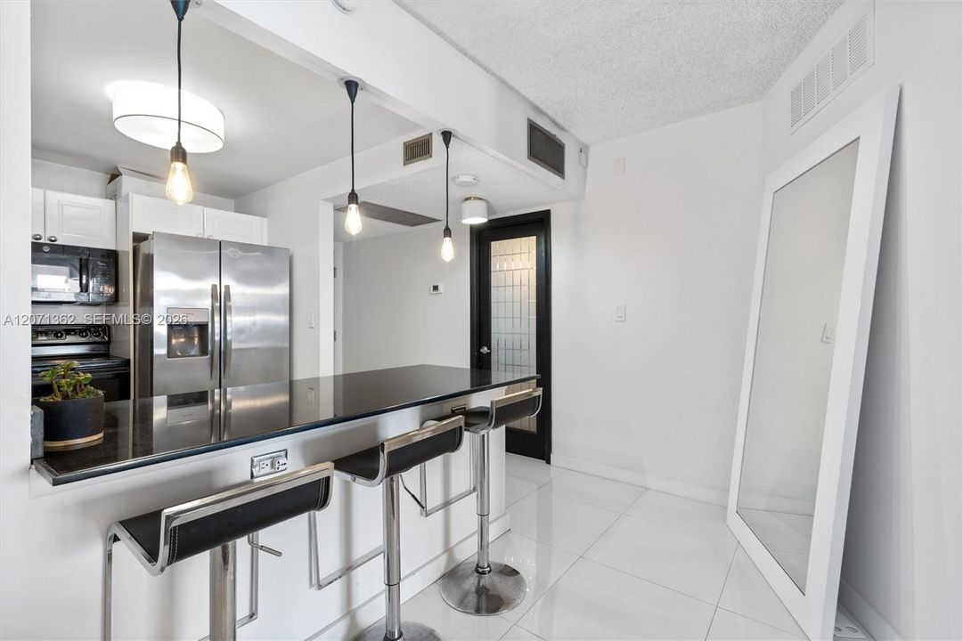 En Venta: $679,000 (0 camas, 1 baños, 760 Pies cuadrados)