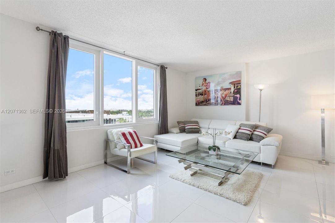 En Venta: $679,000 (0 camas, 1 baños, 760 Pies cuadrados)