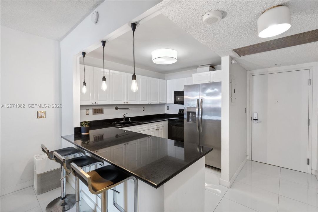En Venta: $679,000 (0 camas, 1 baños, 760 Pies cuadrados)
