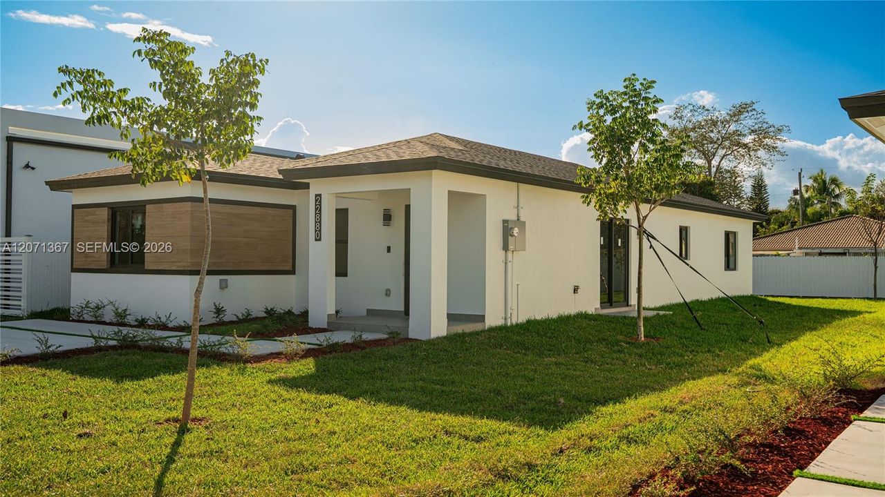 For Rent: $3,500 (4 beds, 2 baths, 1650 Square Feet)