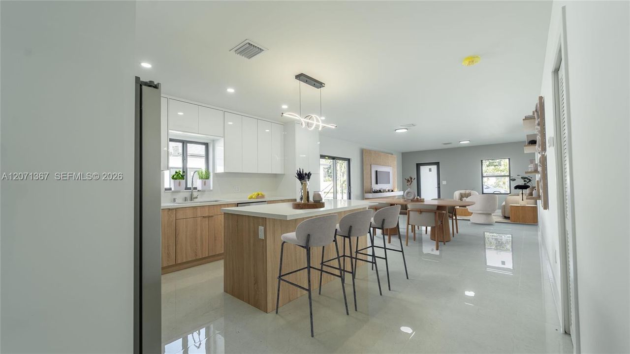 For Rent: $3,500 (4 beds, 2 baths, 1650 Square Feet)