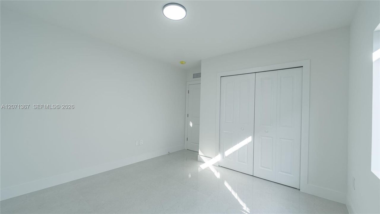 For Rent: $3,500 (4 beds, 2 baths, 1650 Square Feet)